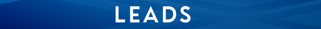 Текстовая надпись LEADS на синем фоне для маркетинга