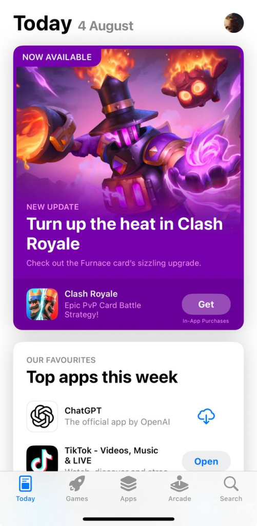 Обновление Clash Royale на экране iPhone в App Store